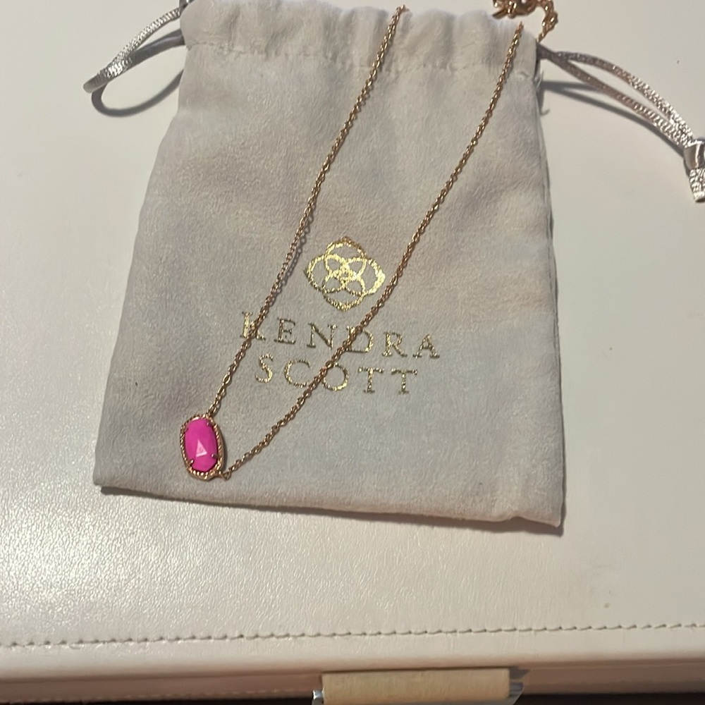 Kendra Scott Eliza Rose gold Fuchia pink stone